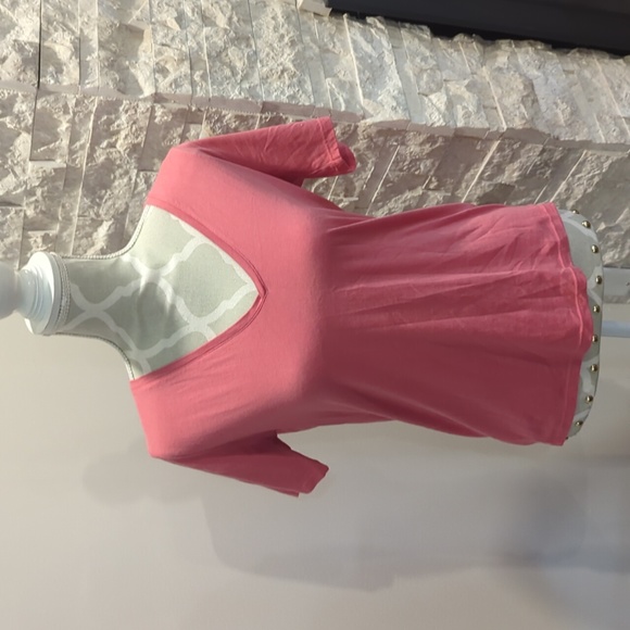 Stradivarius pink vneck oversized T-shirt - Picture 1 of 5